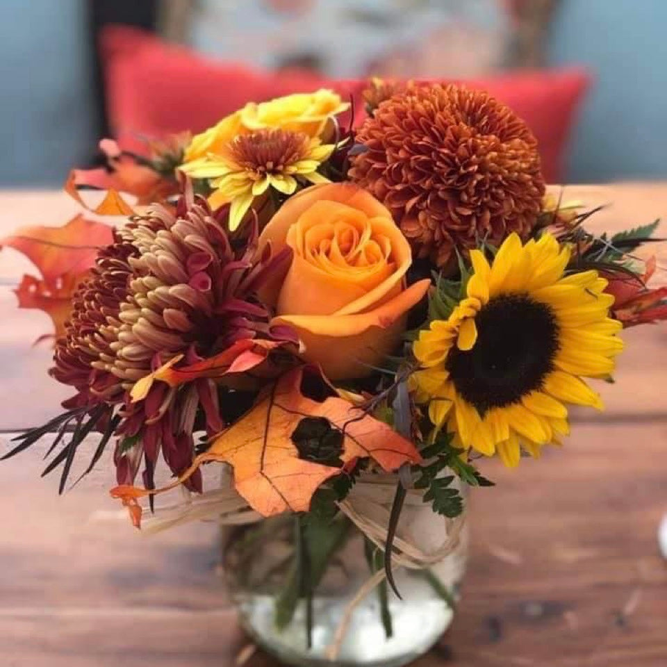 Thanksgiving Pretty & Sweet Centerpiece