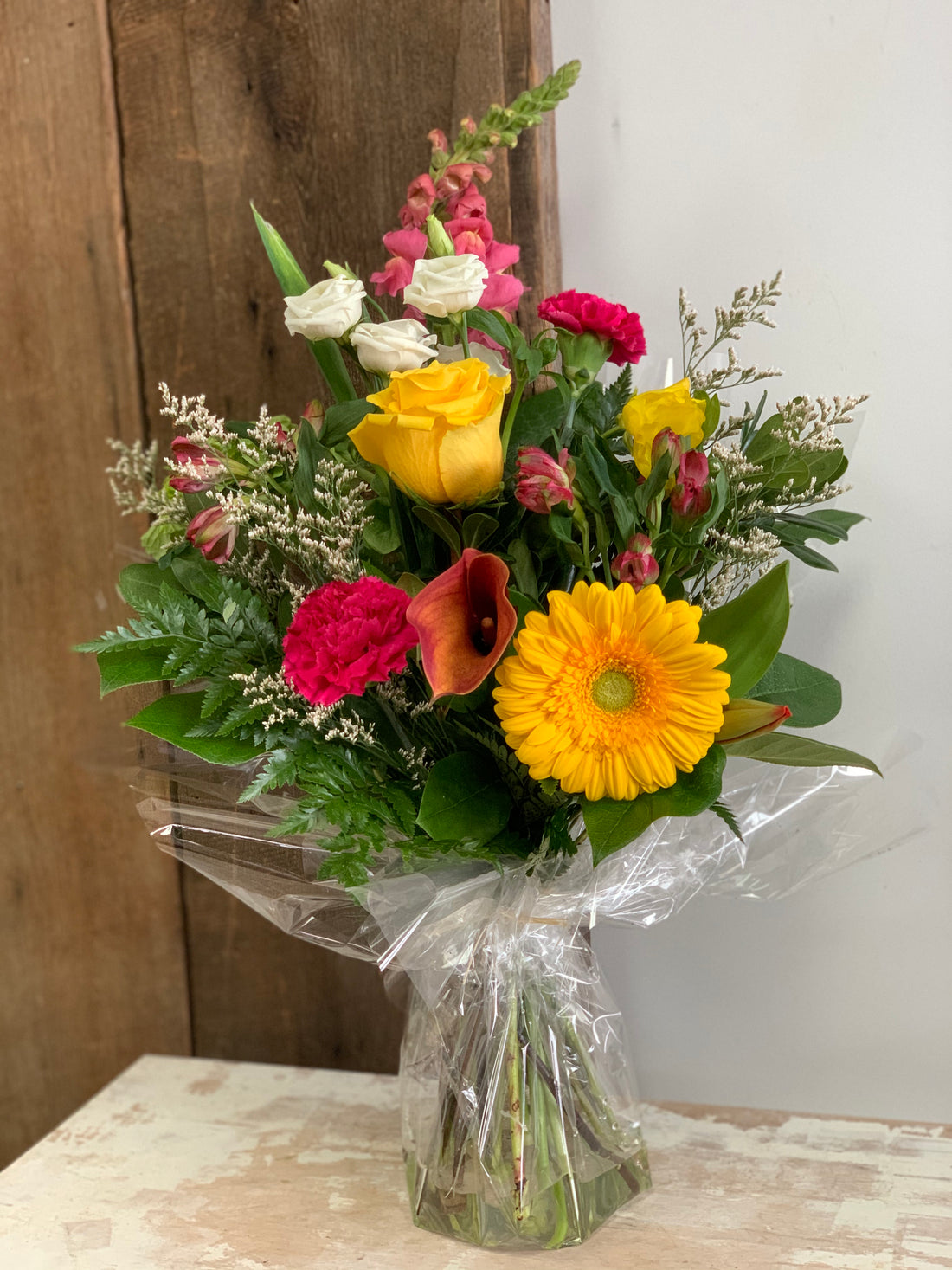 Small Hand-tied Bouquet (no vase)