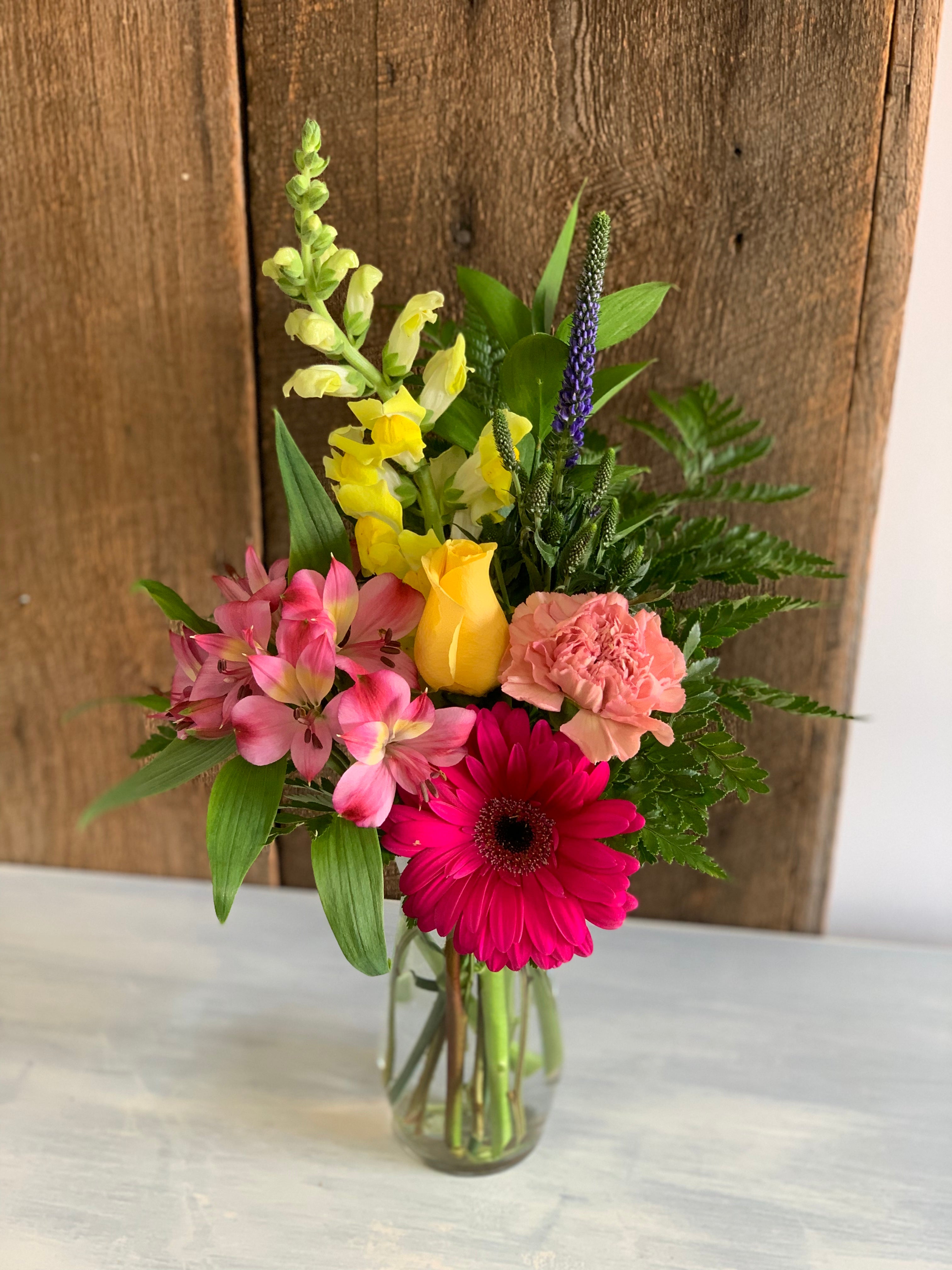Pretty & Sweet Vase Arrangement