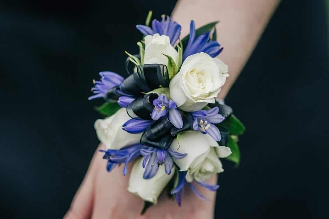 Corsage - Elastic Wrist