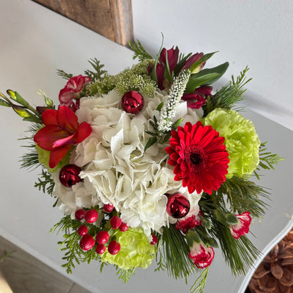 Christmas Marvelous Middle ~ Centerpiece