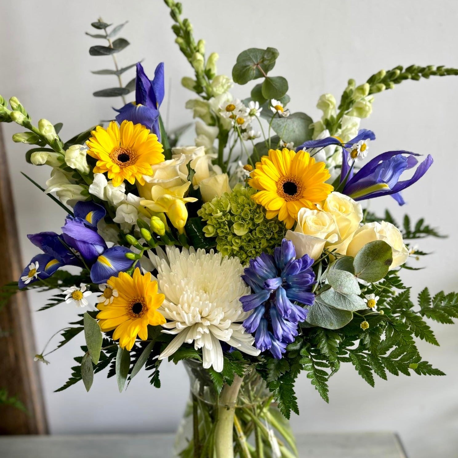 Marvelous Middle ~ Vase Arrangement