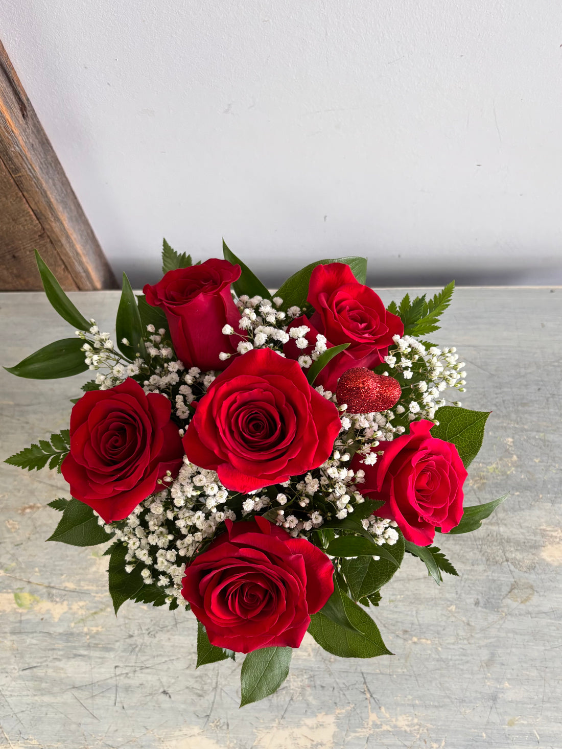 Half Dozen Roses Centrepiece