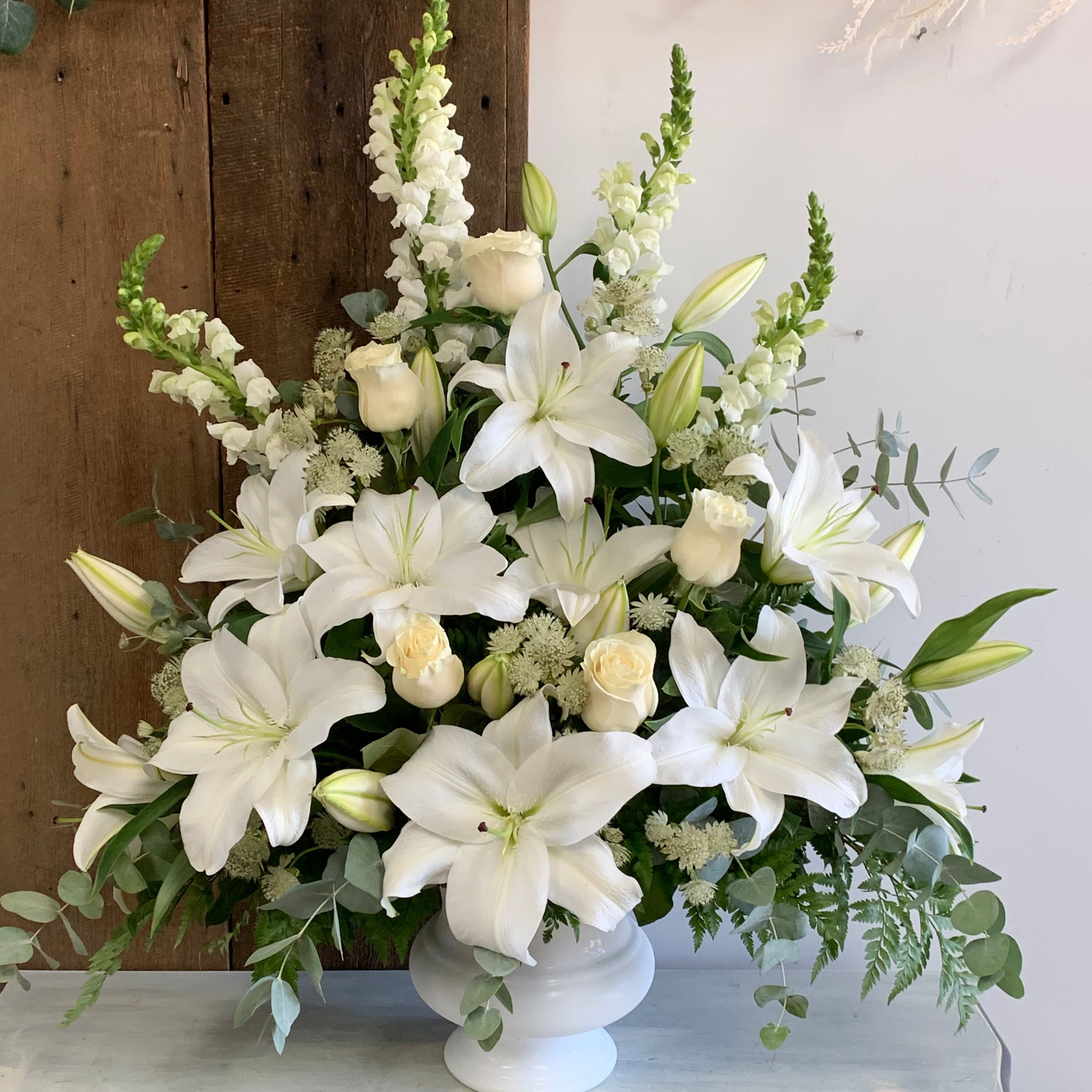 Traditional Style Sympathy Arrangement (Large)