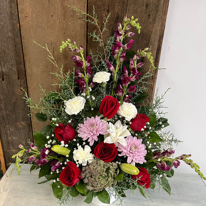 Traditional Style Sympathy Arrangement (Medium)